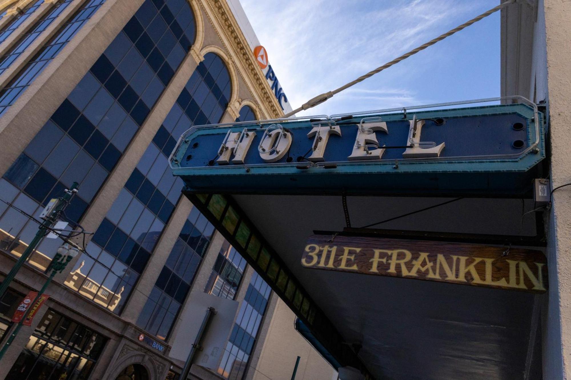 Gardner Hotel & Hostel El Paso Exterior photo